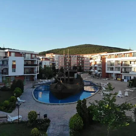 Noks With Sea View Apartmán *